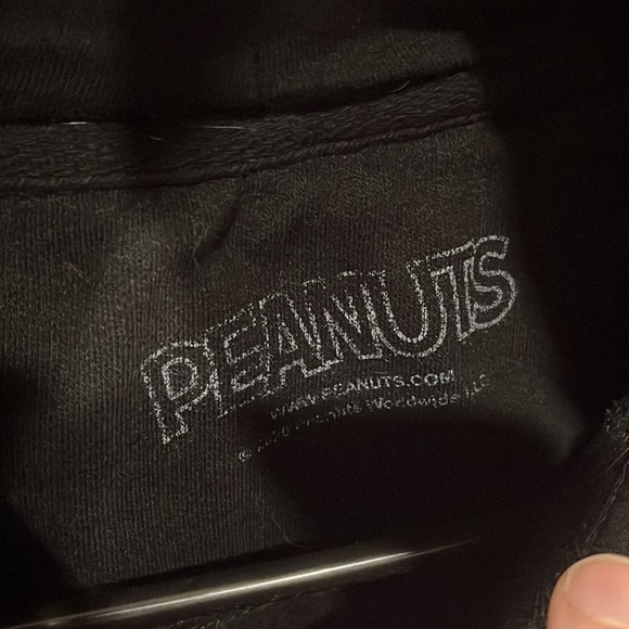 Peanuts hoodie size medium - Picture 5 of 7